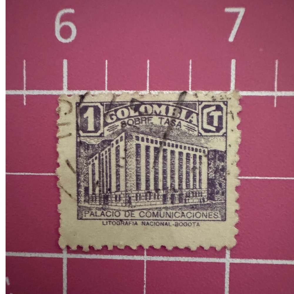 Vintage Colombia 1 Centavo Stamp Palacio de Comunicaciones Bogota Purple Used